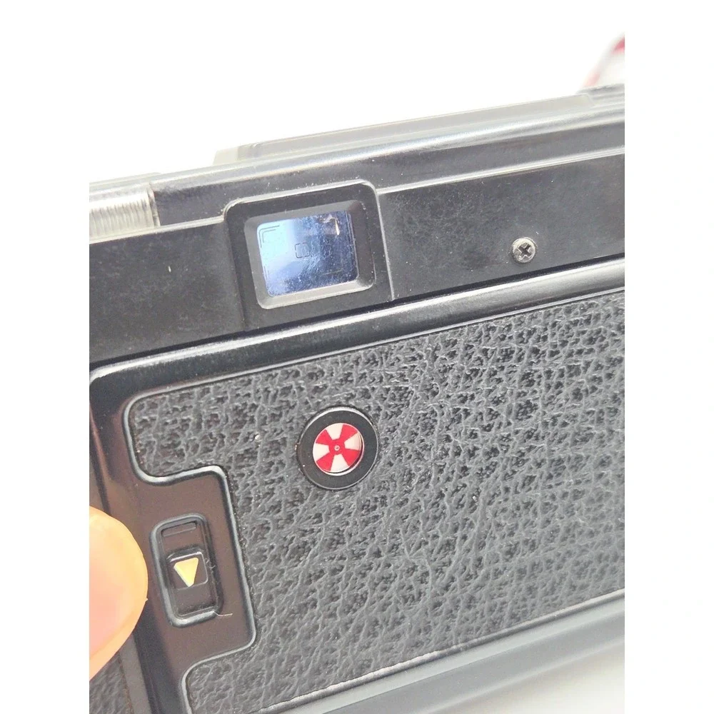 Yashica Full Automatic 35mm Film Point Shoot Camera w/ Auto Focus Motor AS-IS